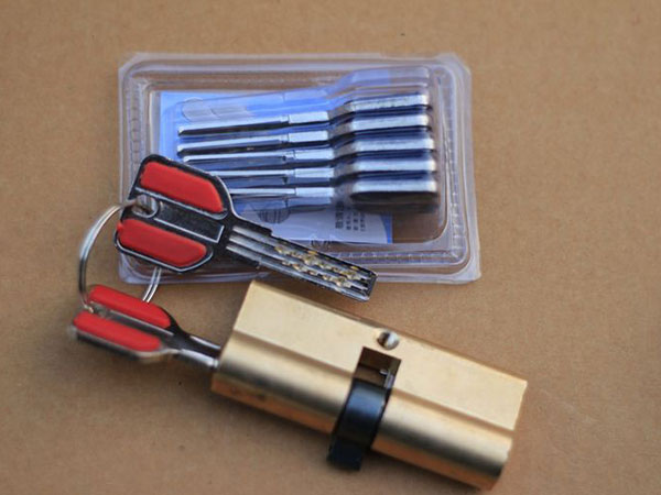 潘集24小时上门开锁公司